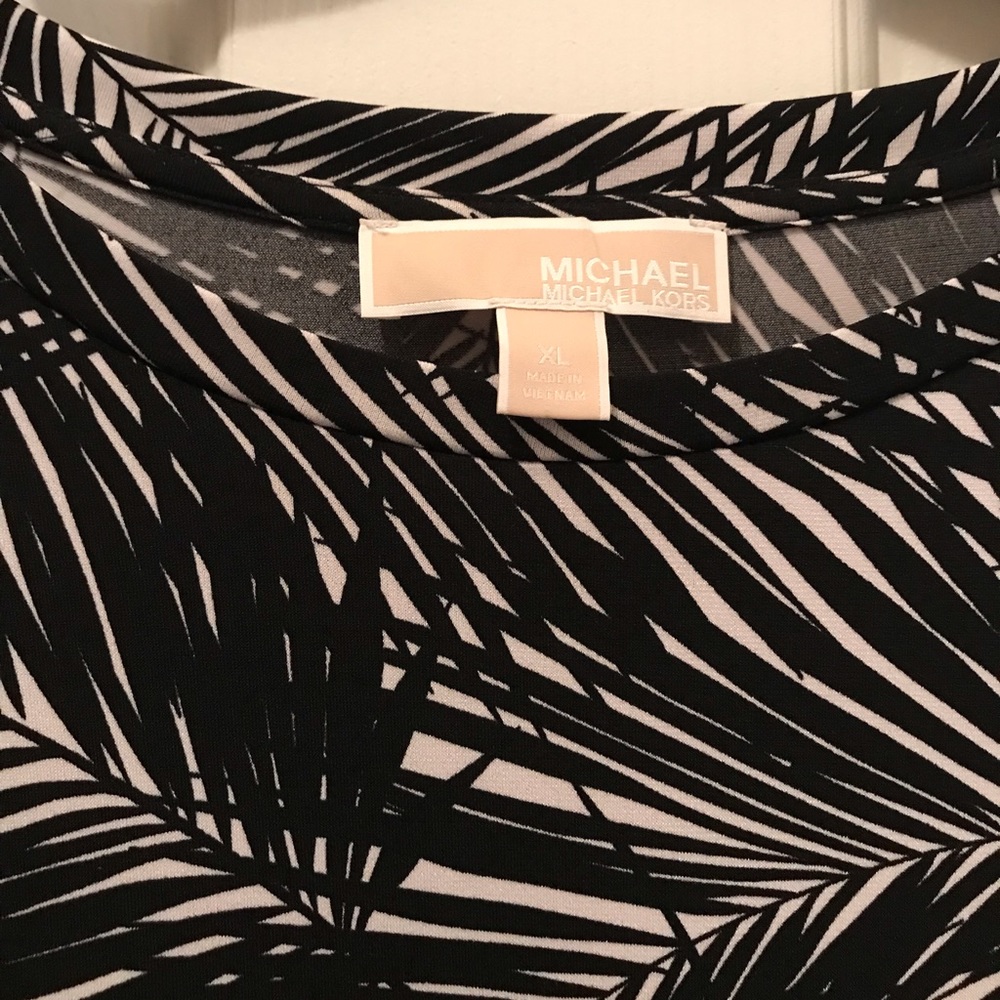 Never Worn - image 1